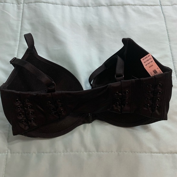 Victoria’s Secret bra - Picture 2 of 2